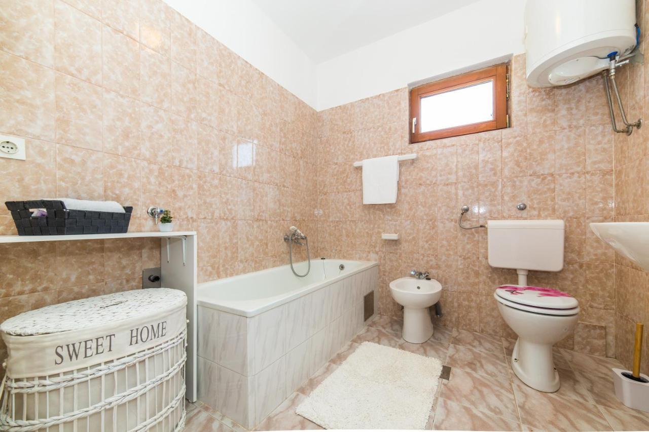 Holiday Home Villa Marija Radosic  المظهر الخارجي الصورة